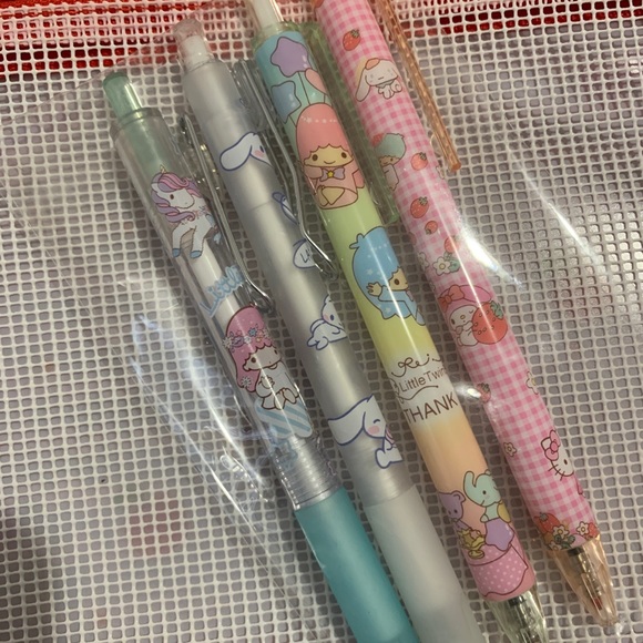 Hello Kitty Bundle - Picture 7 of 7